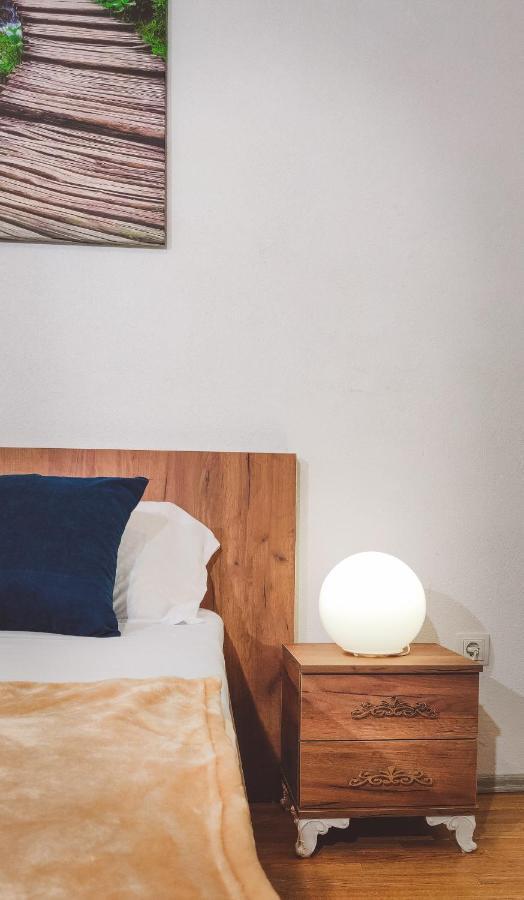 Studio Apartment In Center With Panoramic Old Town View 프리즈렌 외부 사진